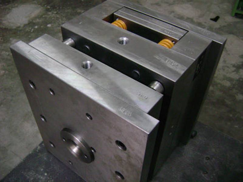 注塑模具的涂層對(duì)模具有什么作用
